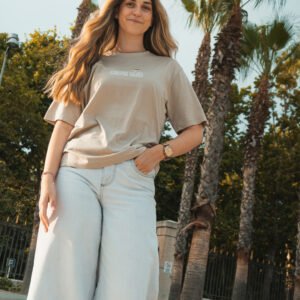 Camiseta Coffee First Oversize: imagen 9